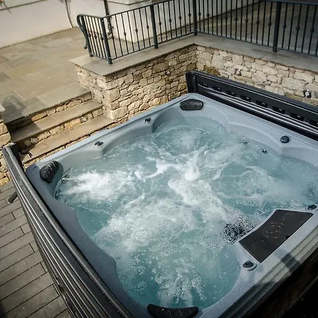 Cottages With Hot Tubs 커크비로즈데일